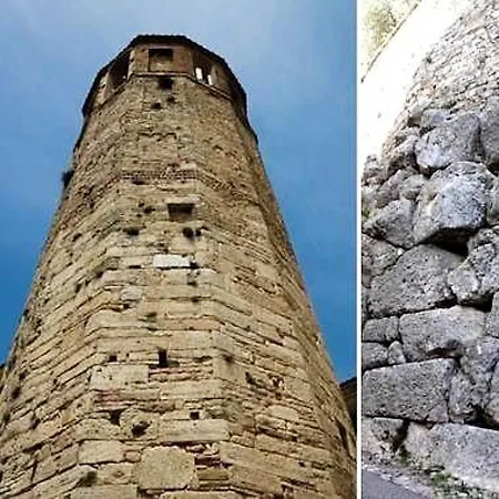 Charming House In With View, 200 M² *