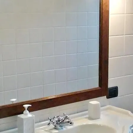 Charming House In With View, 200 M² Amelia