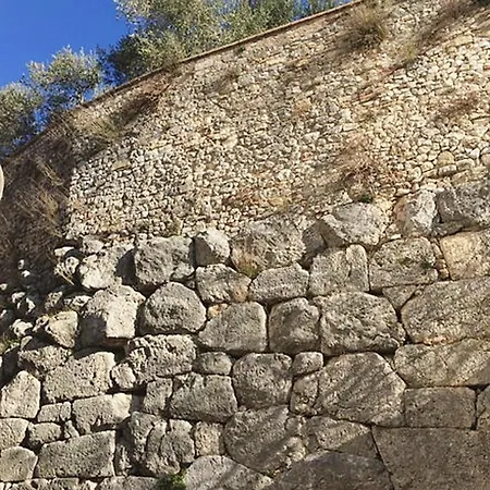 Charming House In With View, 200 M² Сasa de vacaciones *