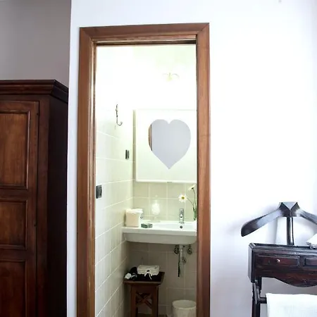 Сasa de vacaciones Charming House In With View, 200 M² Amelia