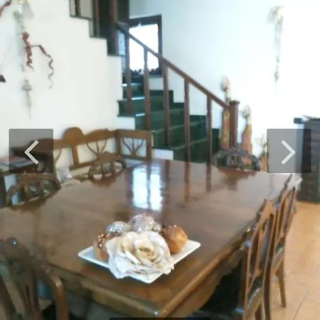 Hébergement de vacances Charming House In With View, 200 M²