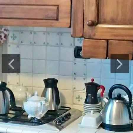 Сasa de vacaciones Charming House In With View, 200 M²