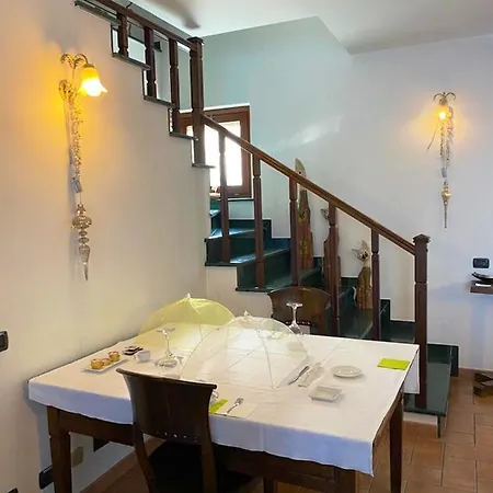 Сasa de vacaciones Charming House In With View, 200 M²