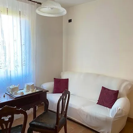 Charming House In With View, 200 M² * Amelia