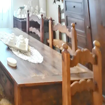 Сasa de vacaciones Charming House In With View, 200 M² Amelia