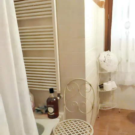 Charming House In With View, 200 M²