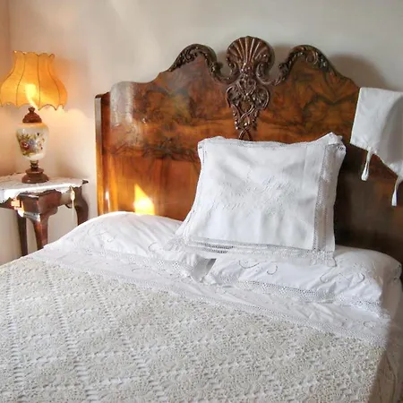 Charming House In With View 200 M² Semesterbostad