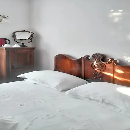Charming House In With View 200 M² Semesterbostad