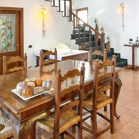 Semesterbostad Charming House In With View 200 M²