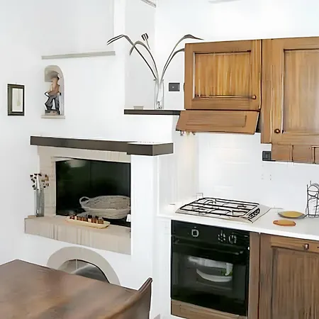 Charming House In With View, 200 M² Amelia