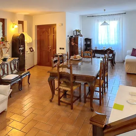 Charming House In With View, 200 M² *