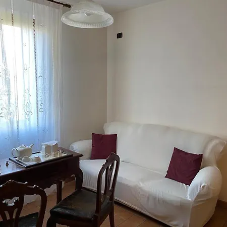 Charming House In With View, 200 M²